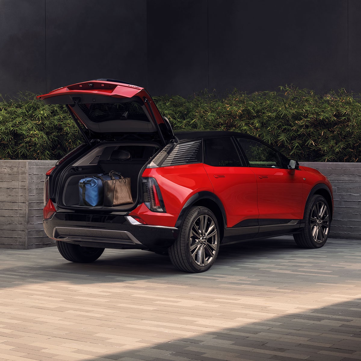 my26-optiq-gallery-grid-exterior-luggage.jpg