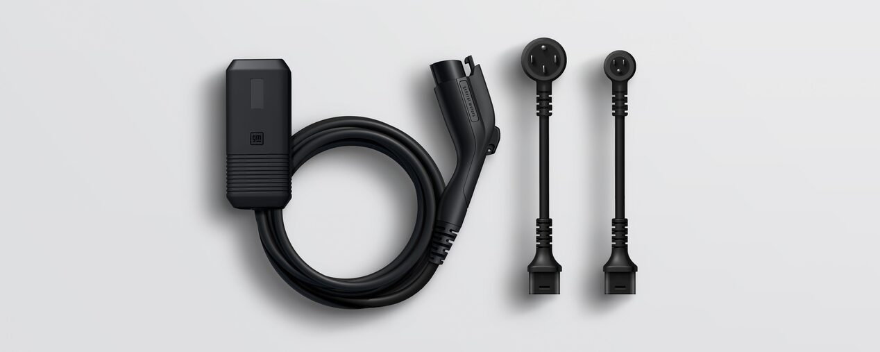 my26-vistiq-specs-charging-cord.jpg
