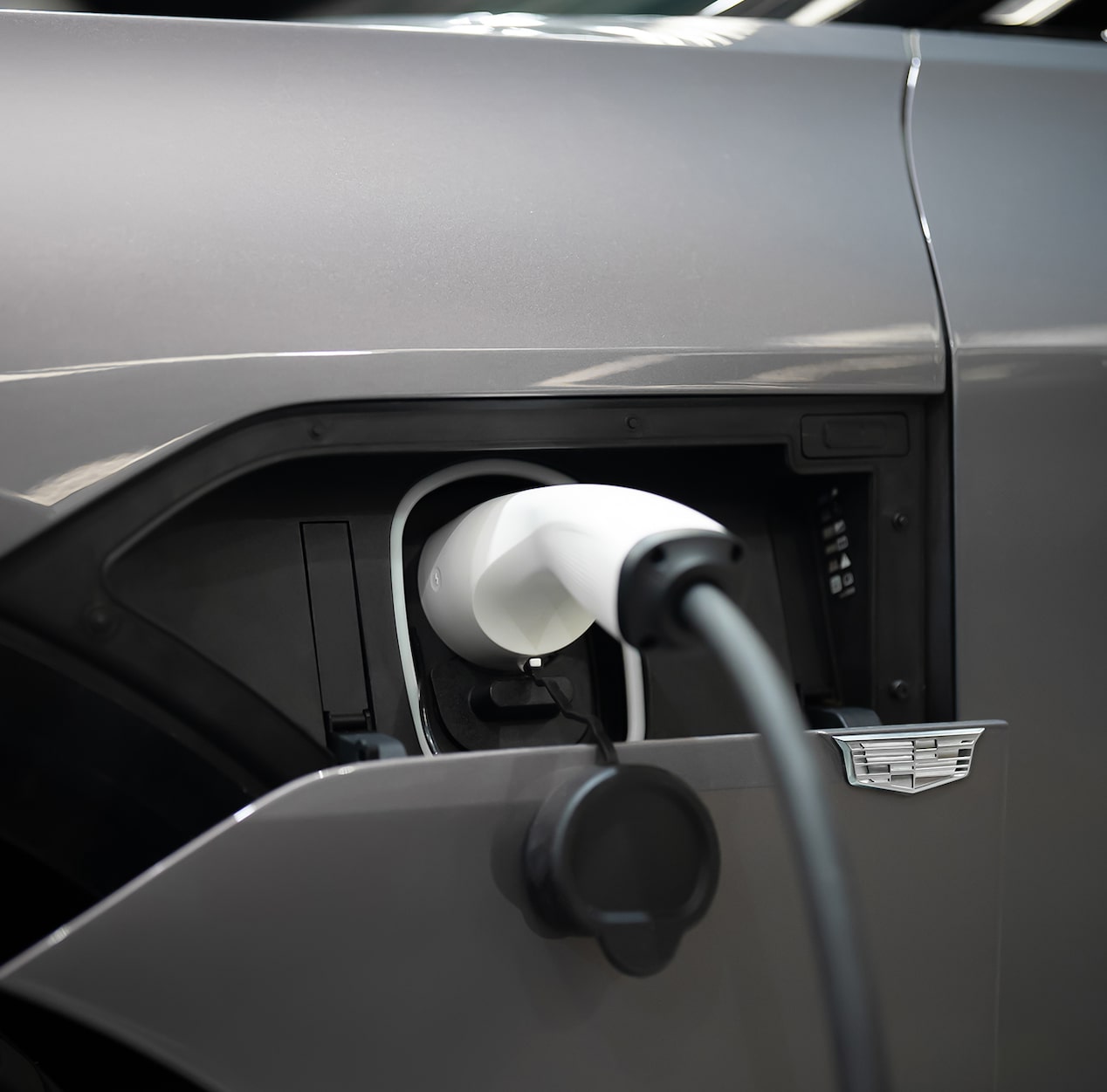 2025 Cadillac LYRIQ Charging