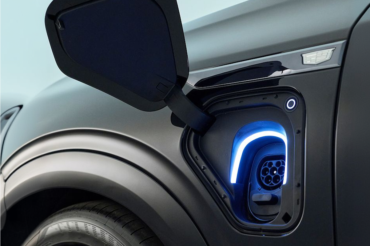 vistiq-luxury-charging-port.png