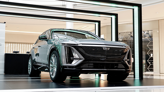 Cadillac LYRIQ in Silver