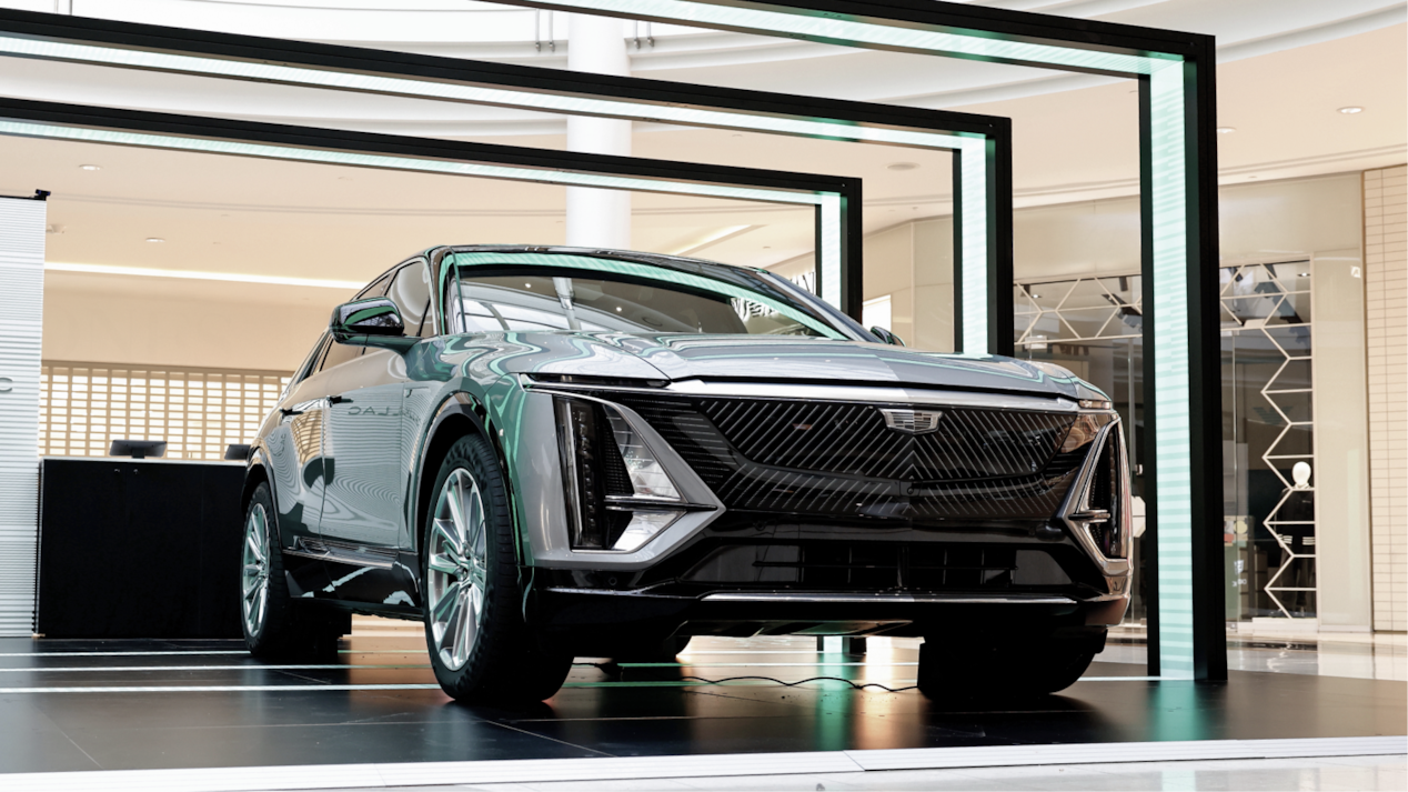 Cadillac LYRIQ in Silver