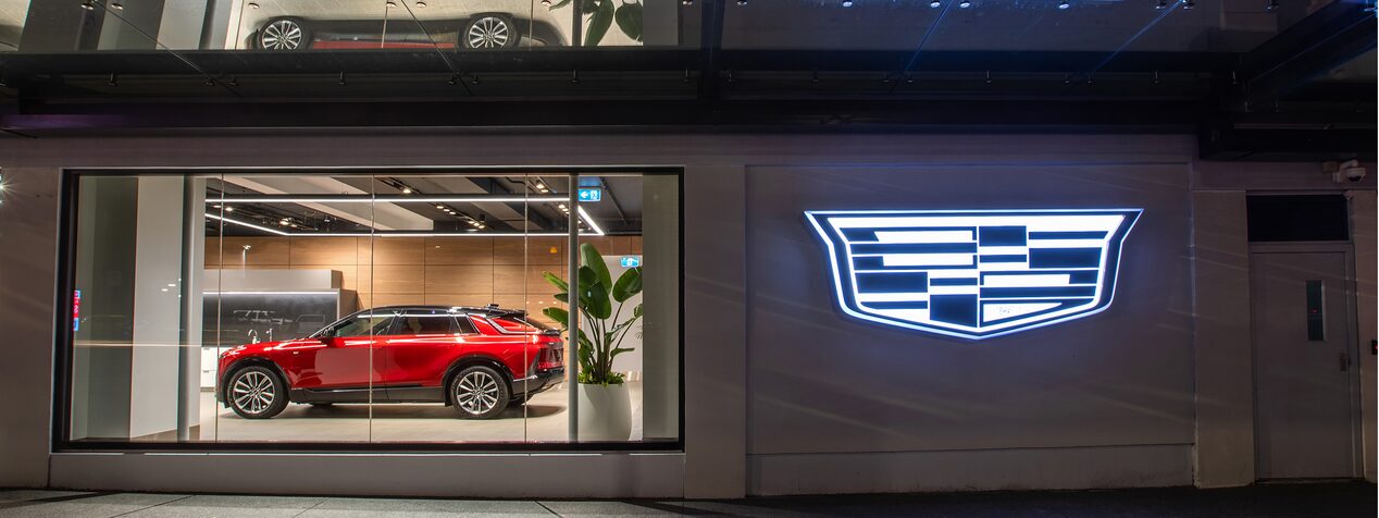 Cadillac experience centres